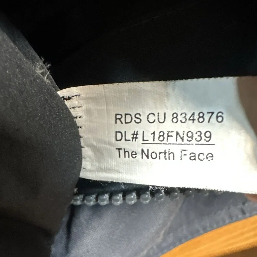 The North Face 550 Down Jacket Men’s M Black Hooded Goose Down Winter Parka